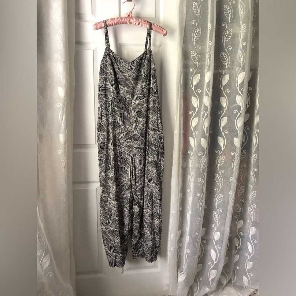 Old navy Printed Cami Jumpsuit Black & White Palm… - image 2