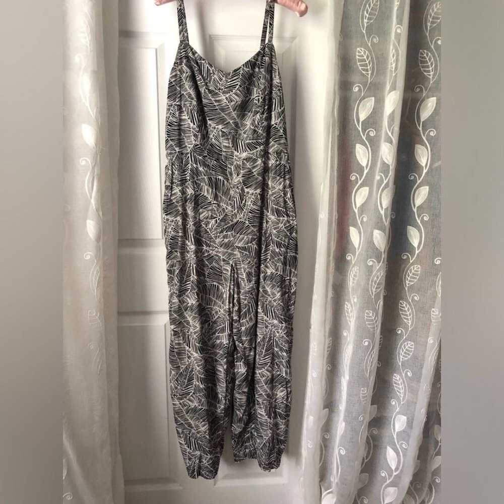 Old navy Printed Cami Jumpsuit Black & White Palm… - image 3