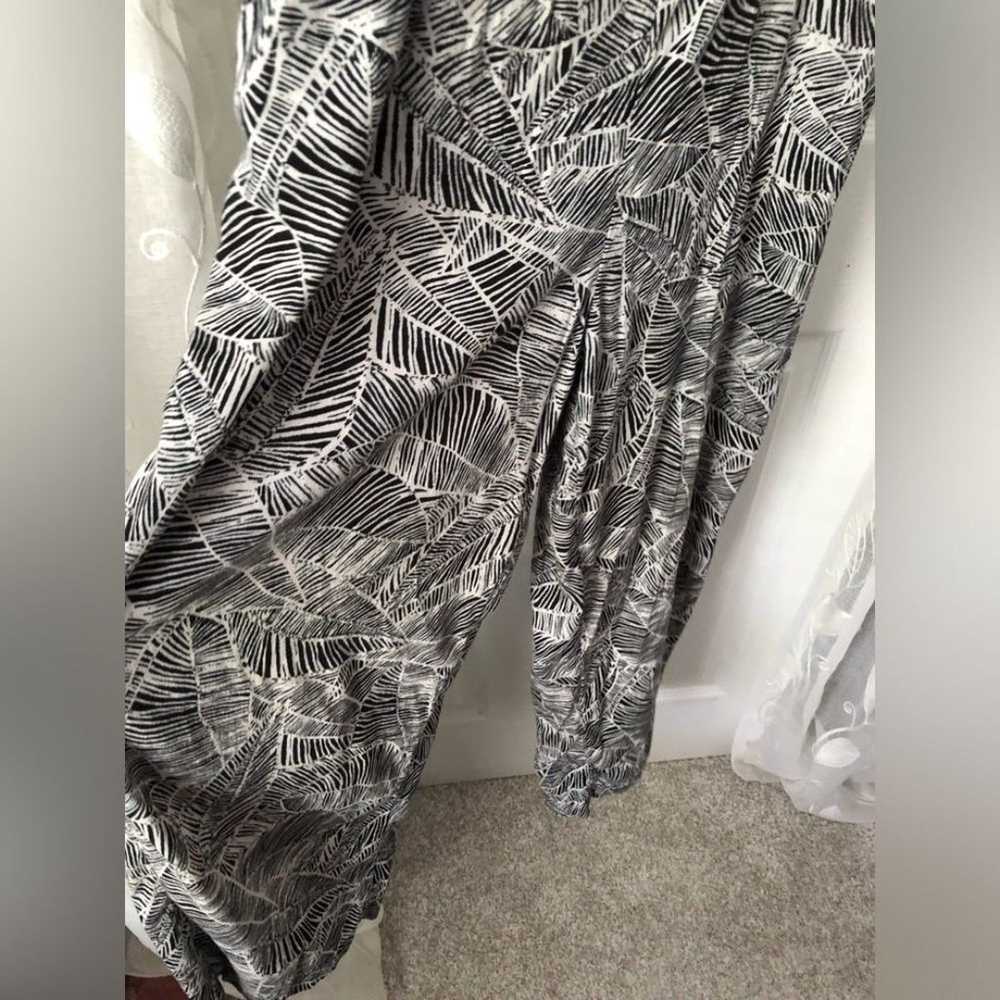 Old navy Printed Cami Jumpsuit Black & White Palm… - image 4