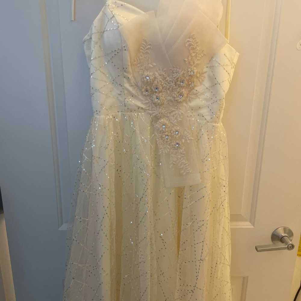 Wedding Dress Women Size S-M | NEW | Elegant and … - image 6