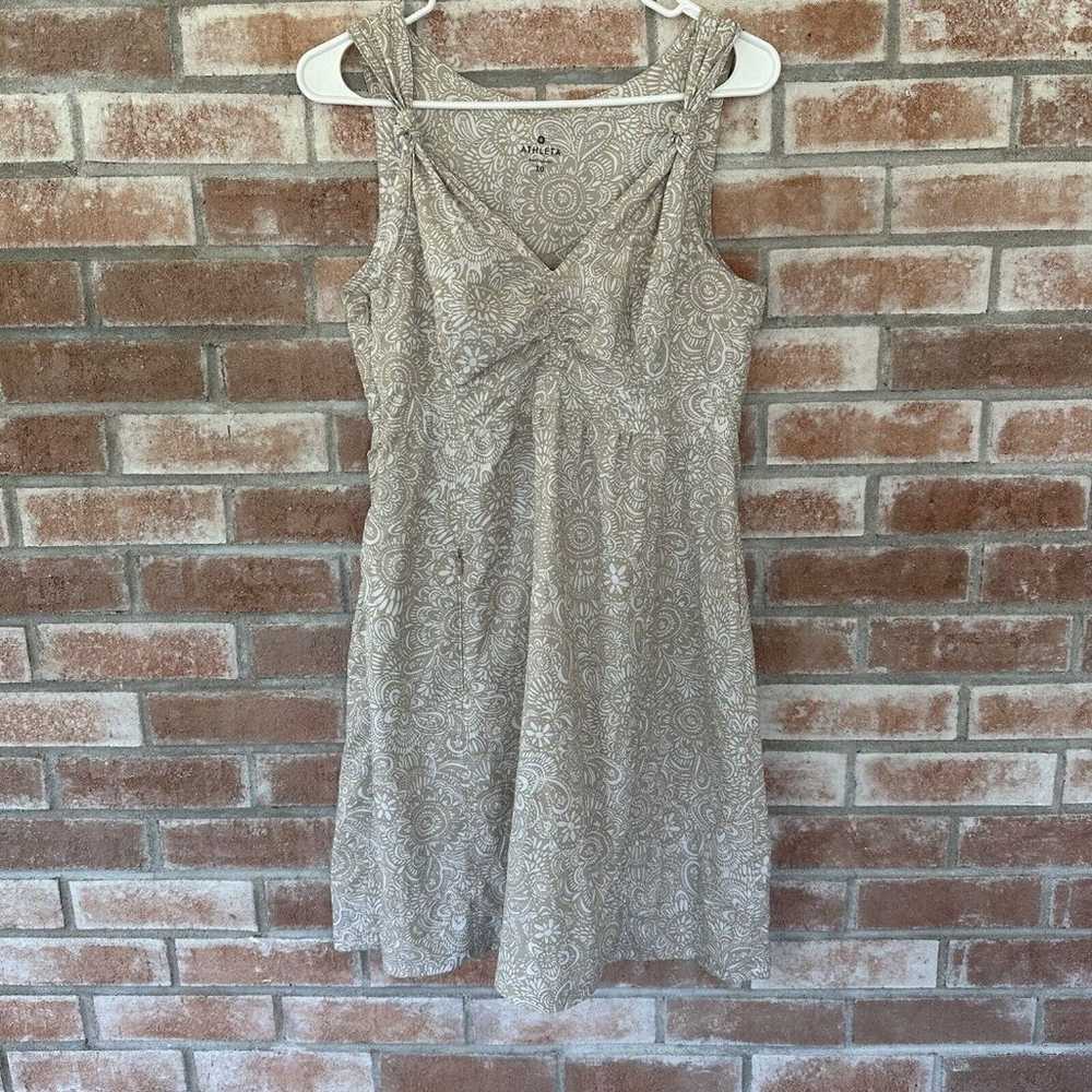 Athleta Nearly Knotical Dress Size 10 Tan Paisley - image 1