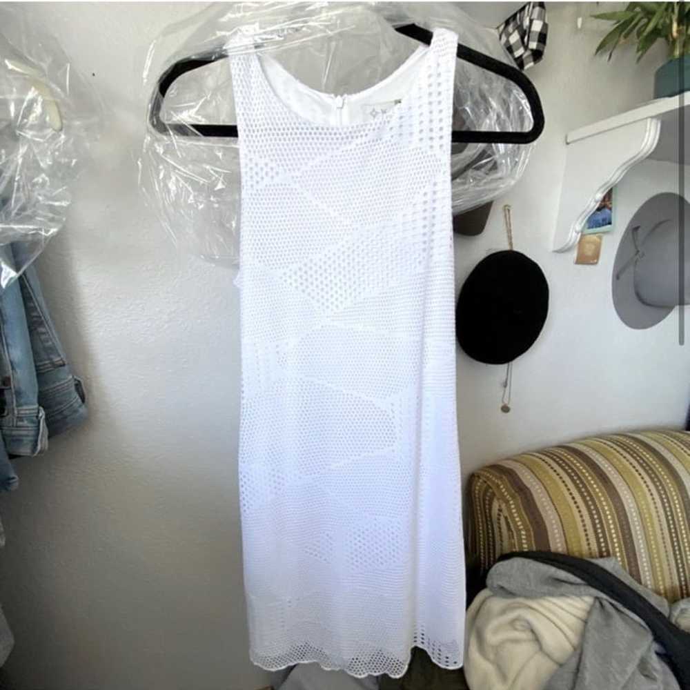 WAY white lace sleeveless dress - image 2