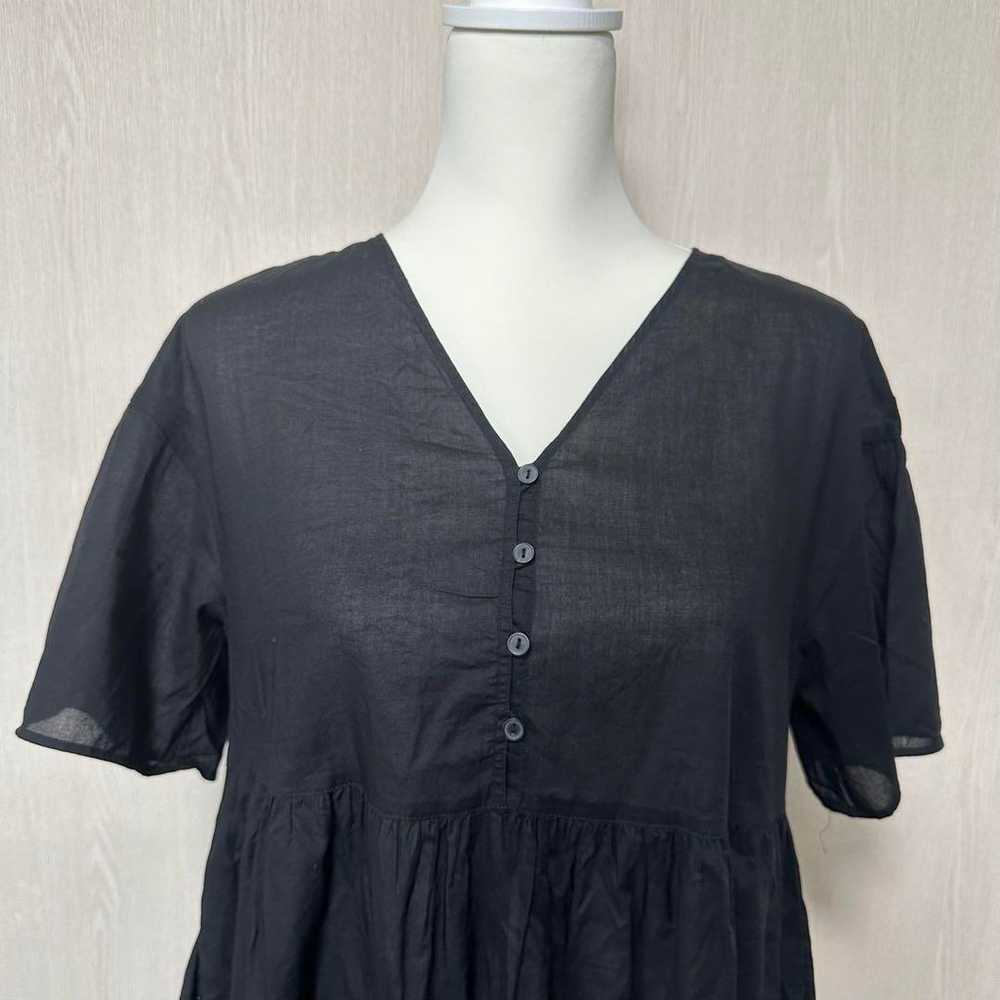 Uniqlo black short-sleeved V-neck tunic A-line, s… - image 2