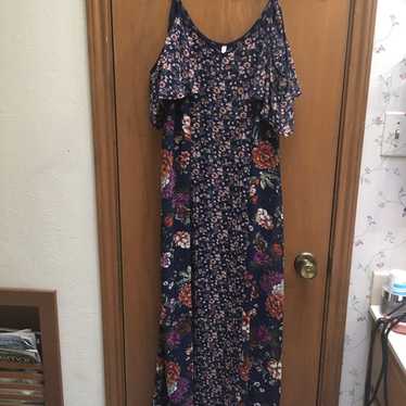 Gorgeous Floral Maxi Dress - image 1