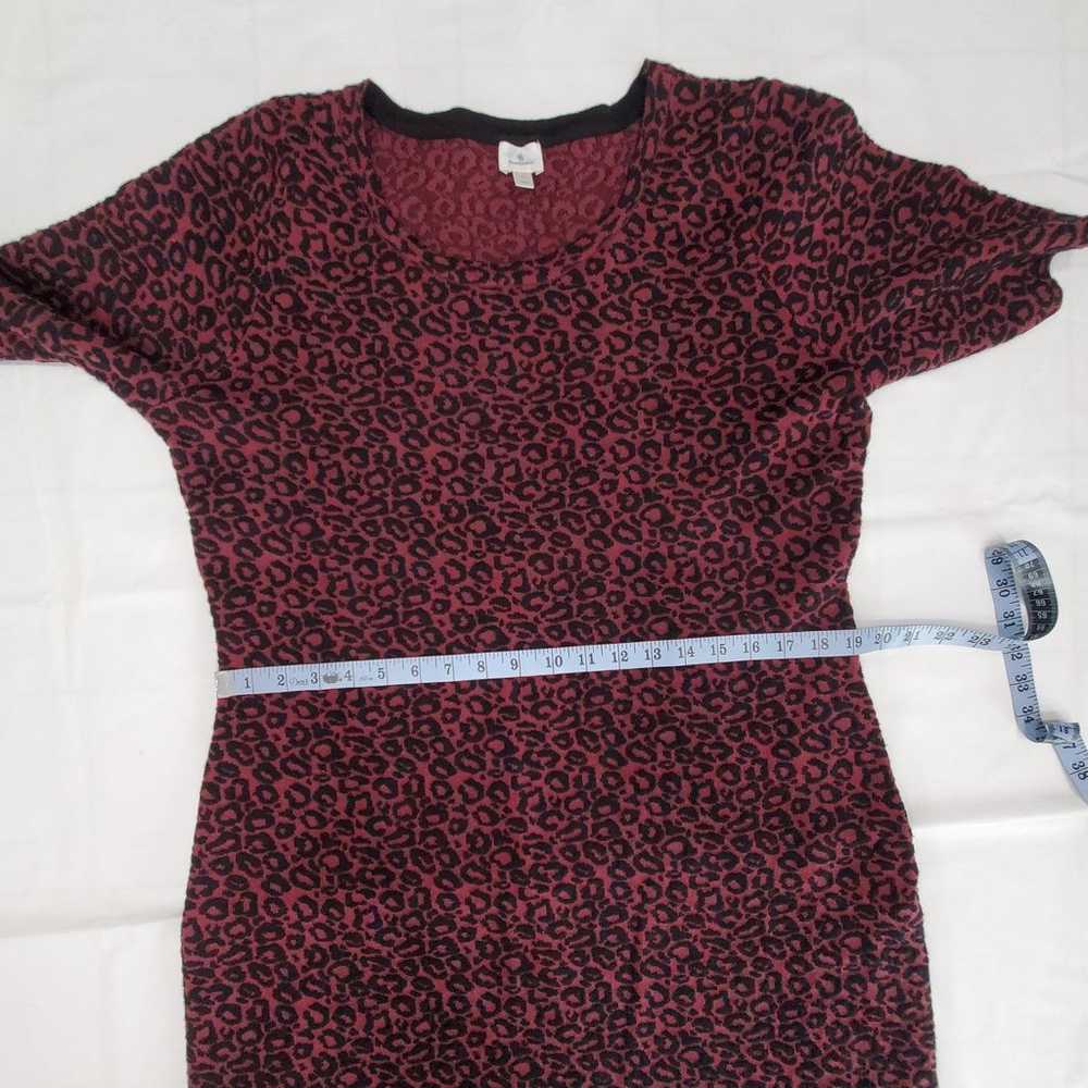 Dressbarn Leopard Print Short Sleeve Sweater Midi… - image 8