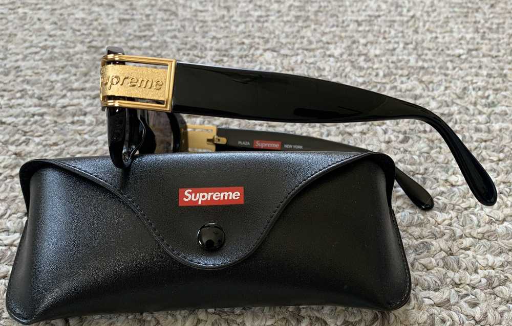 Supreme S/S 2018 Supreme Plaza Sunglasses + Case - image 2