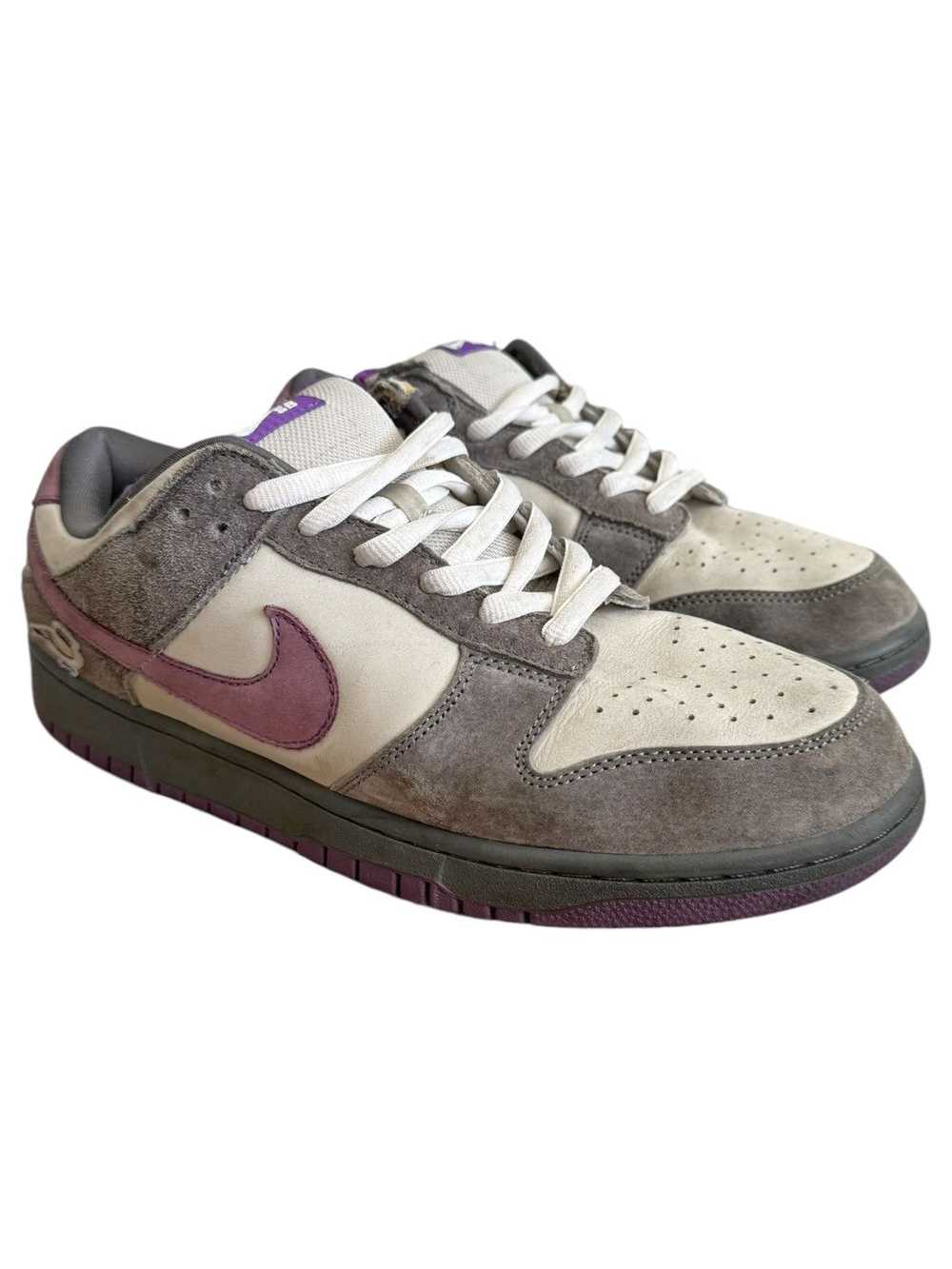 Nike 2006 OG Purple Pigeon Dunk Low SB - image 2