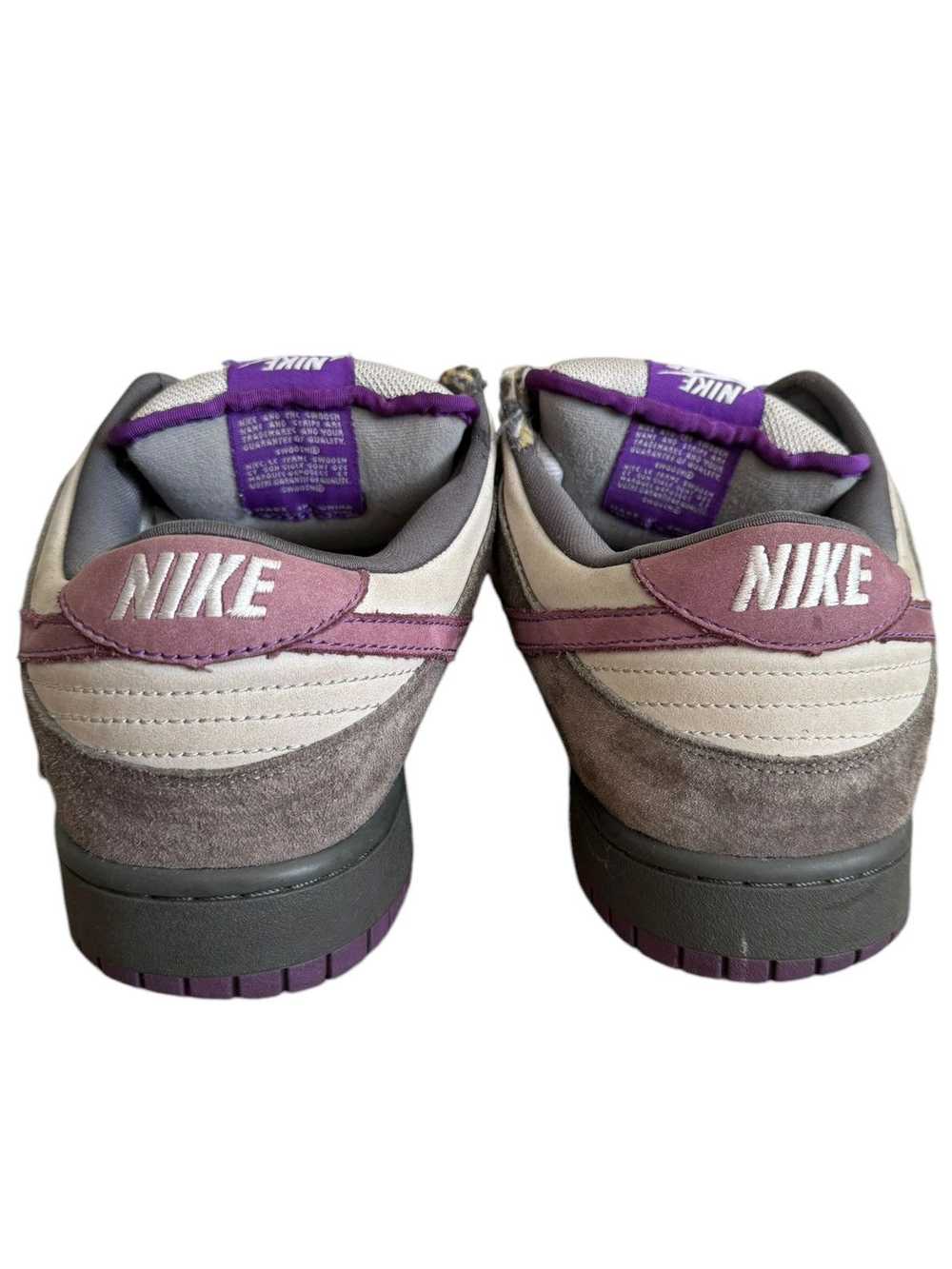 Nike 2006 OG Purple Pigeon Dunk Low SB - image 4