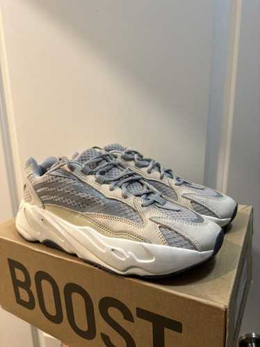 Adidas × Yeezy Season Yeezy Boost 700 v2 Cream