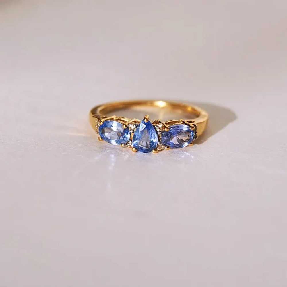 Royal Blue Ceylon Sapphire 3-stone Gold Band Ring - image 2