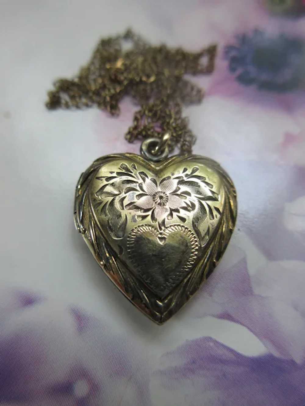 Vintage Heart Locket Necklace in Gold Fill on Sil… - image 3