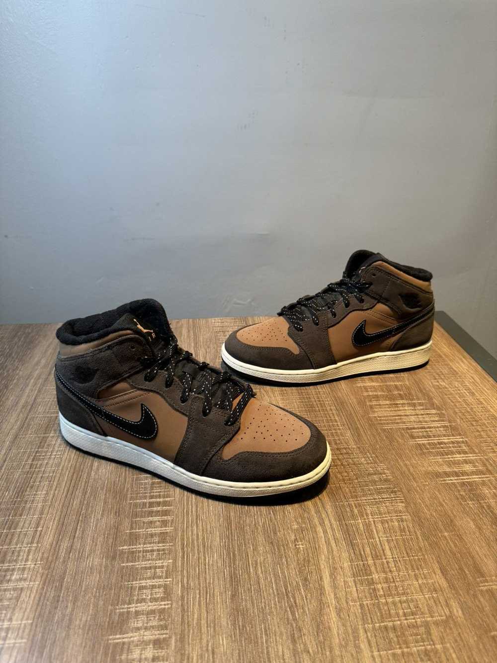 Jordan Brand Nike Air Jordan 1 Mid SE GS Earth To… - image 2