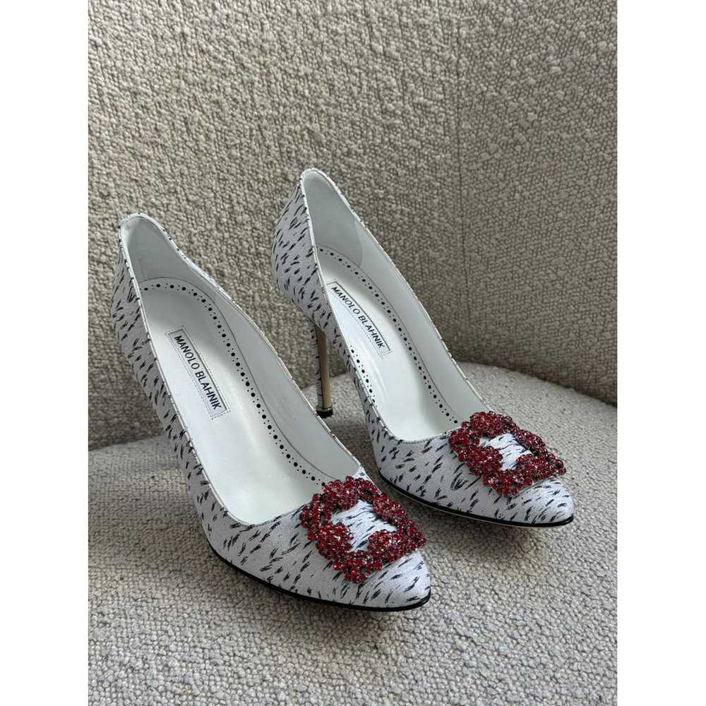 Manolo Blahnik Hangisi cloth heels - image 6