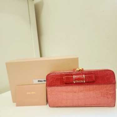 バッグ archive miumiu kiss lock accessory pouch Miu Miu Matelassé Kiss-Lock Clutch - Black Clutches