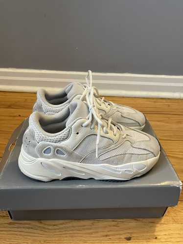 Adidas × Yeezy Season Yeezy 700 Analog