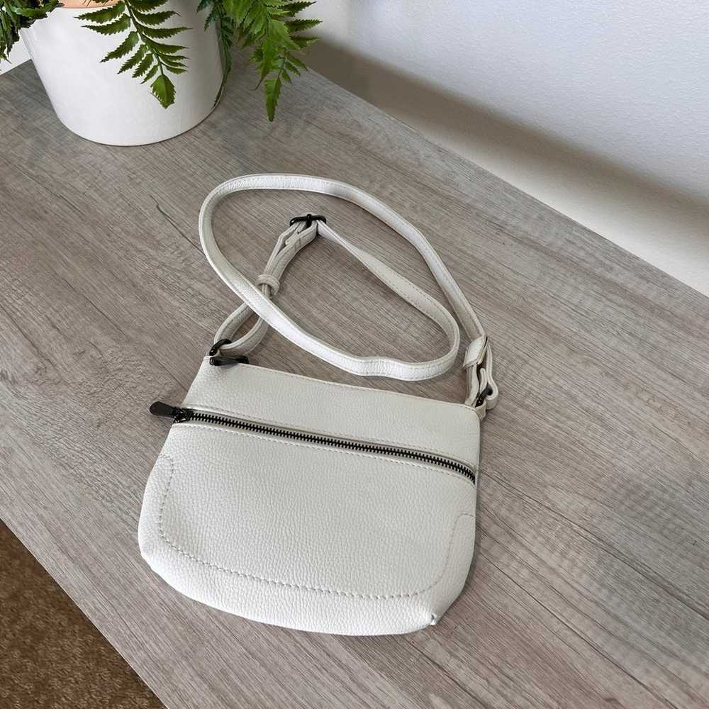 Crossbody white women’s bag, faux leather, adjust… - image 1