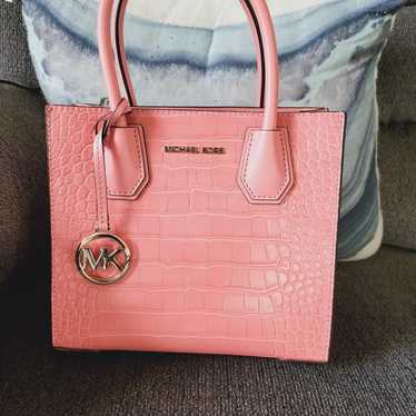 Michael Kors Coral Pebbled Leather handbag