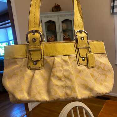 Beautiful yellow Coach shoulder bag