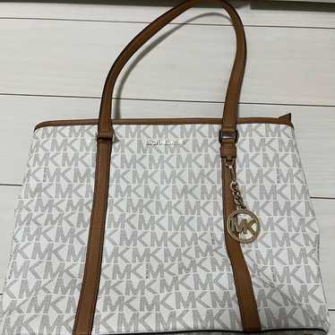 Michael Kors tote bag.