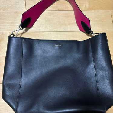 Brand new Max Mara leather bag for those who like 