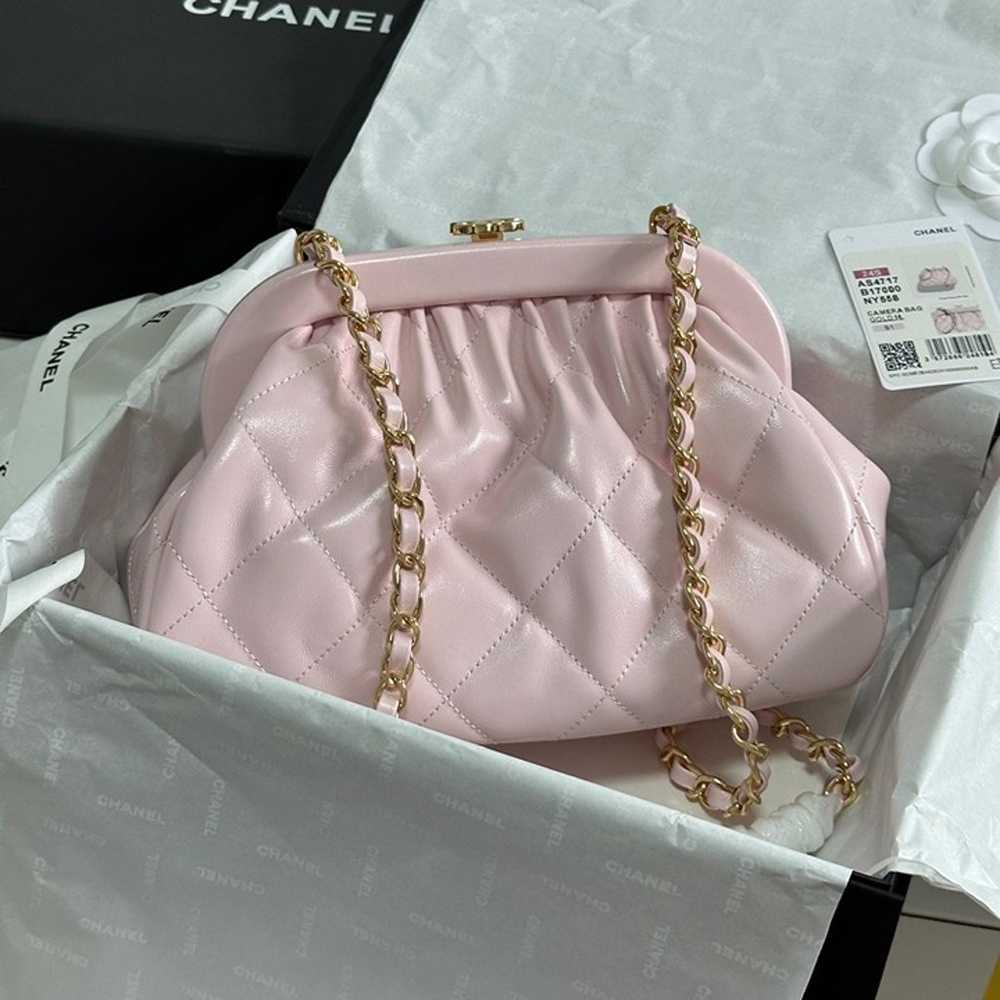 Chanel shoulder bag - image 4