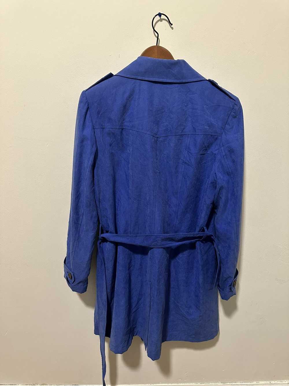 Vintage Blue suede trench coat with belt - image 2