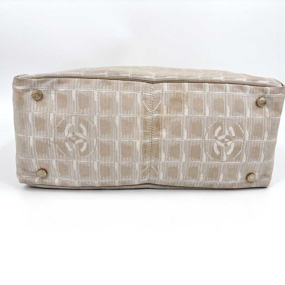 【Great Condition】CHANEL New Travel Line Beige Tot… - image 3