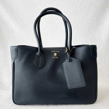 Brand new EDMJ leather tote bag, stylish and elega