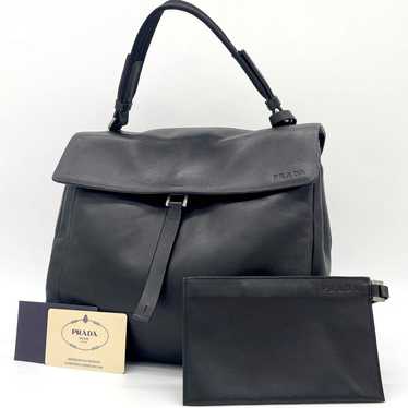 Excellent condition PRADA leather handbag with po… - image 1