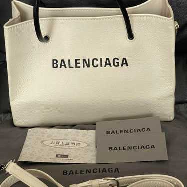 BALENCIAGA shopping tote bag.