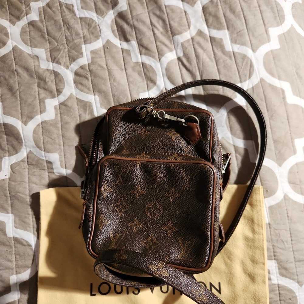 Vintage Louis Vuitton Amazon Bag w/COA - image 2