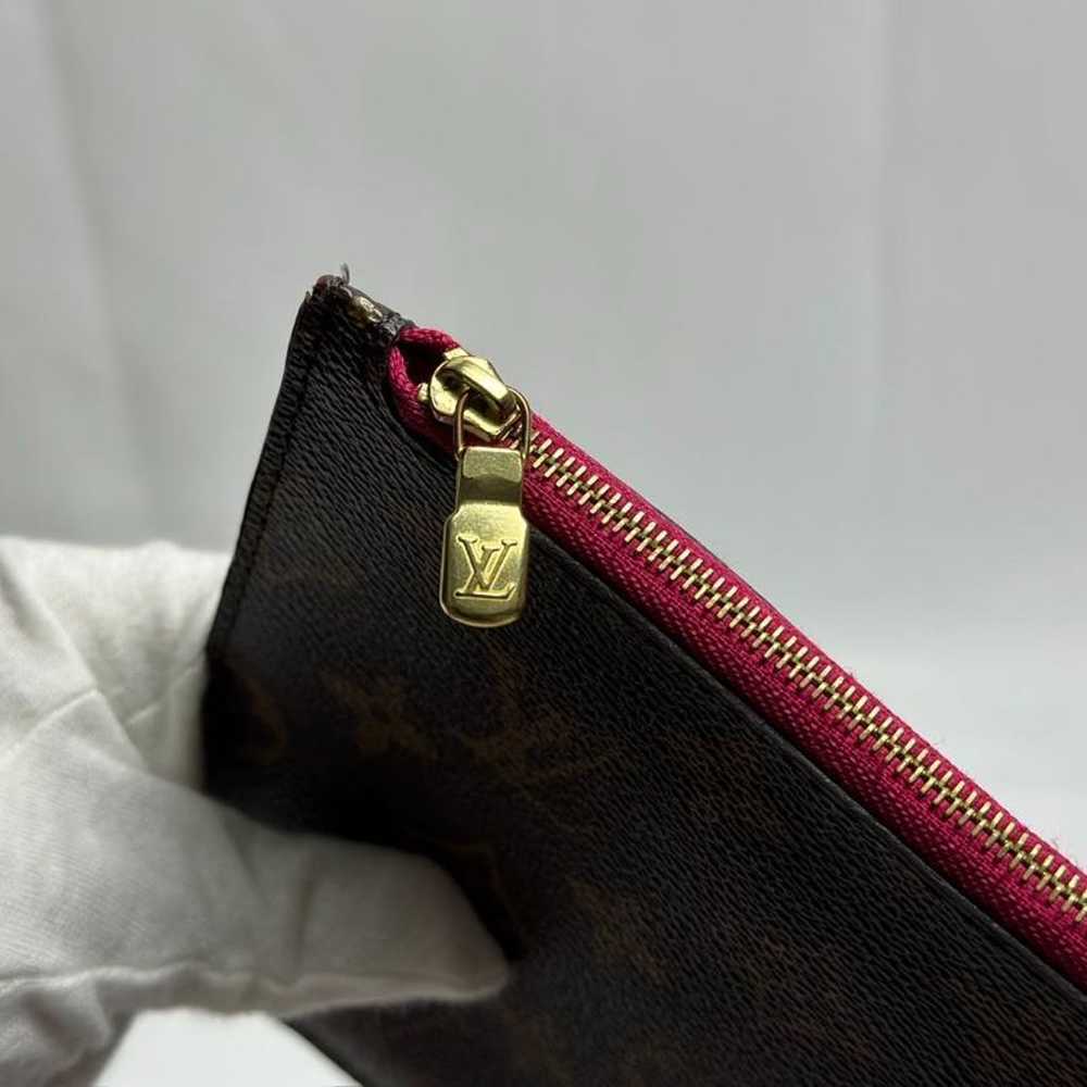 LOUIS VUITTON Neverfull MM, pouch only. - image 4