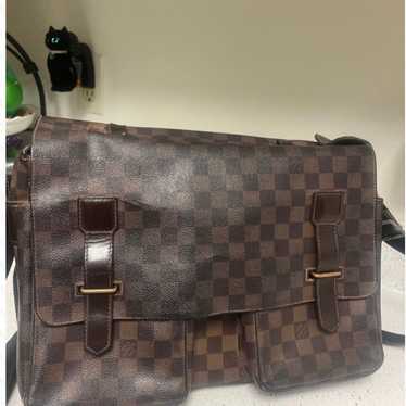 Authentic Louis Vuitton Damier Ebene messenger bag