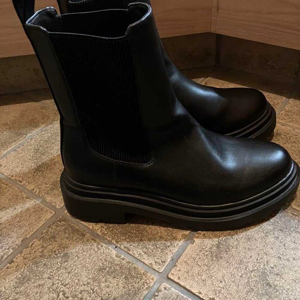 GU Light Volume Sole Chelsea Boots M - image 4