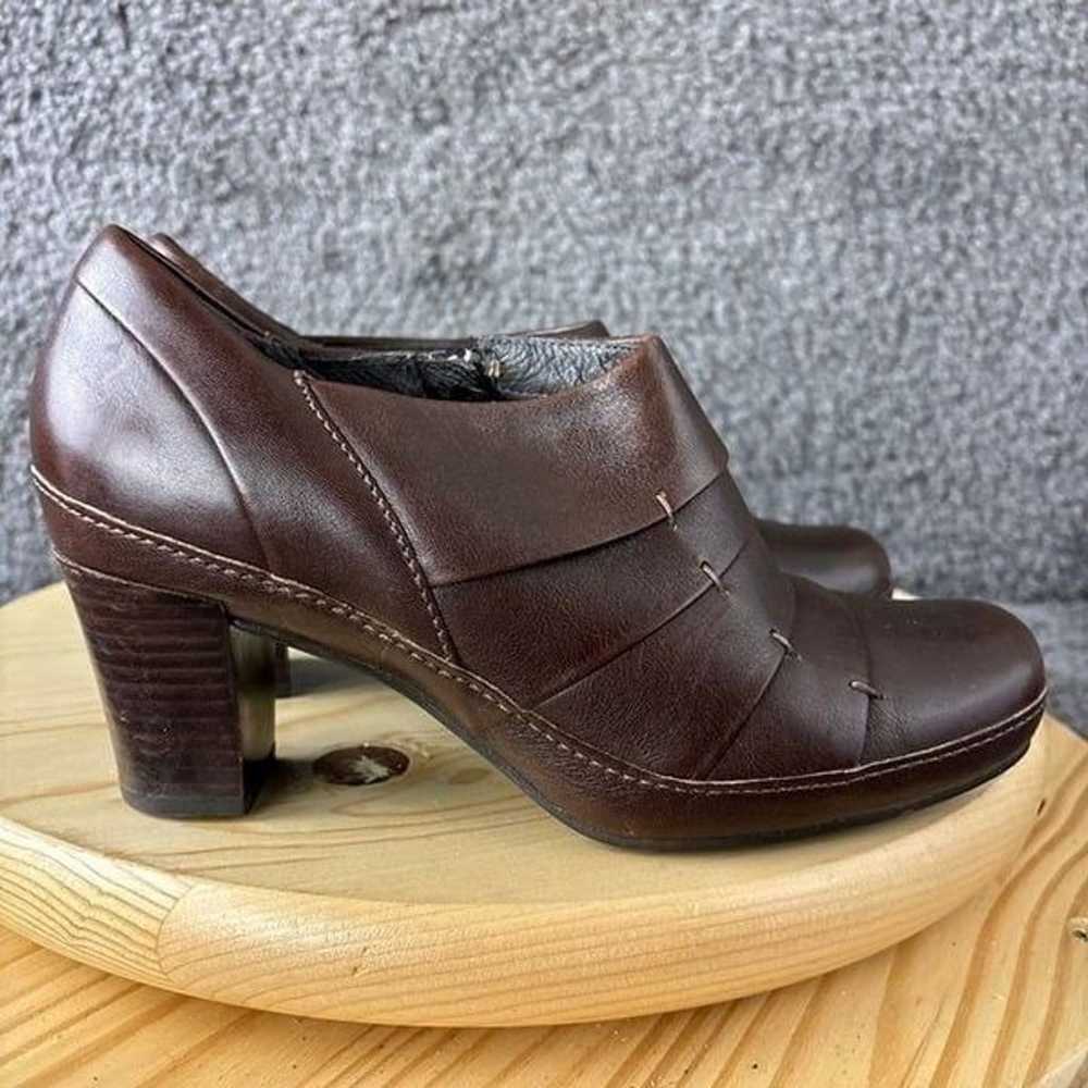 Clarks Artisan Leather Pumps Womens 8 Brown Ankle… - image 4