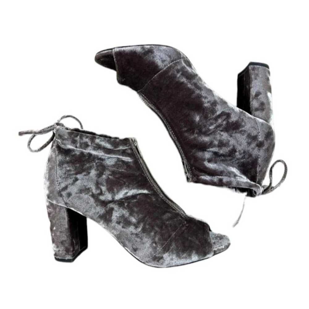 REPORT Ankle Boot  Women's 7.5 W  NWOB  Luxe SAKA… - image 1