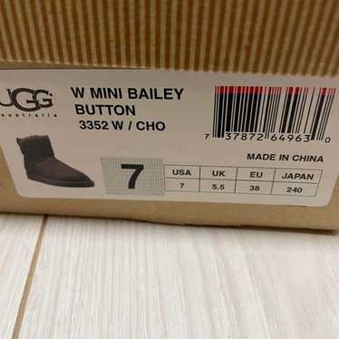 UGG W MINI BAILEY BUTTON 3352 W