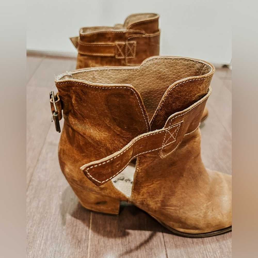 Free People Belleville Ankle Booties Sz 8 EUC - image 4