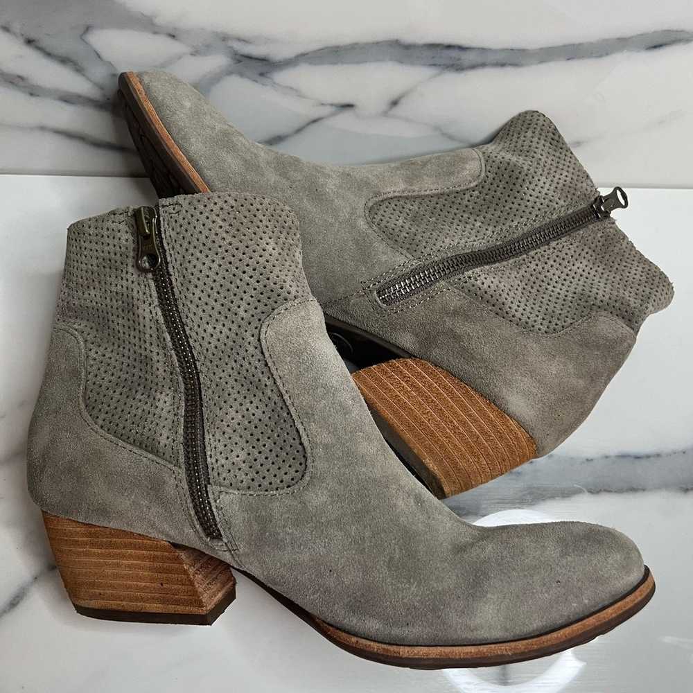 Kork-Ease | Wms Gray Perforated Suede Stacked Hee… - image 6