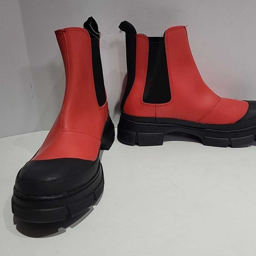 Blondo  Red Waterproof “Helga” Chelsea Boots Wome… - image 5