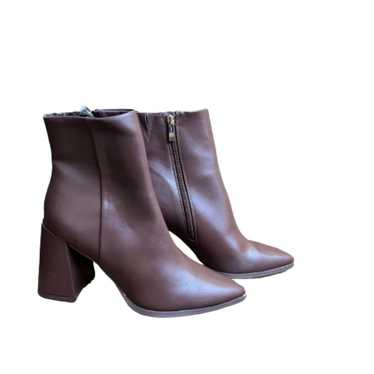 NWOB Steven New York Womens Tomas Brown Boots Size