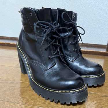 Dr. Martens Dr. Martin Heel Boots