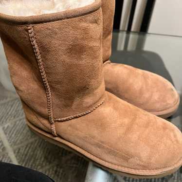 Ugg authentic  sizes 8