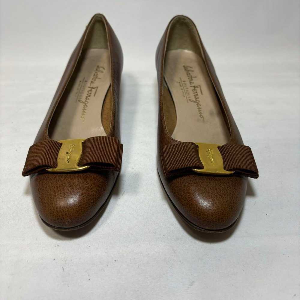 Ferragamo pumps brown women's brand item - image 3