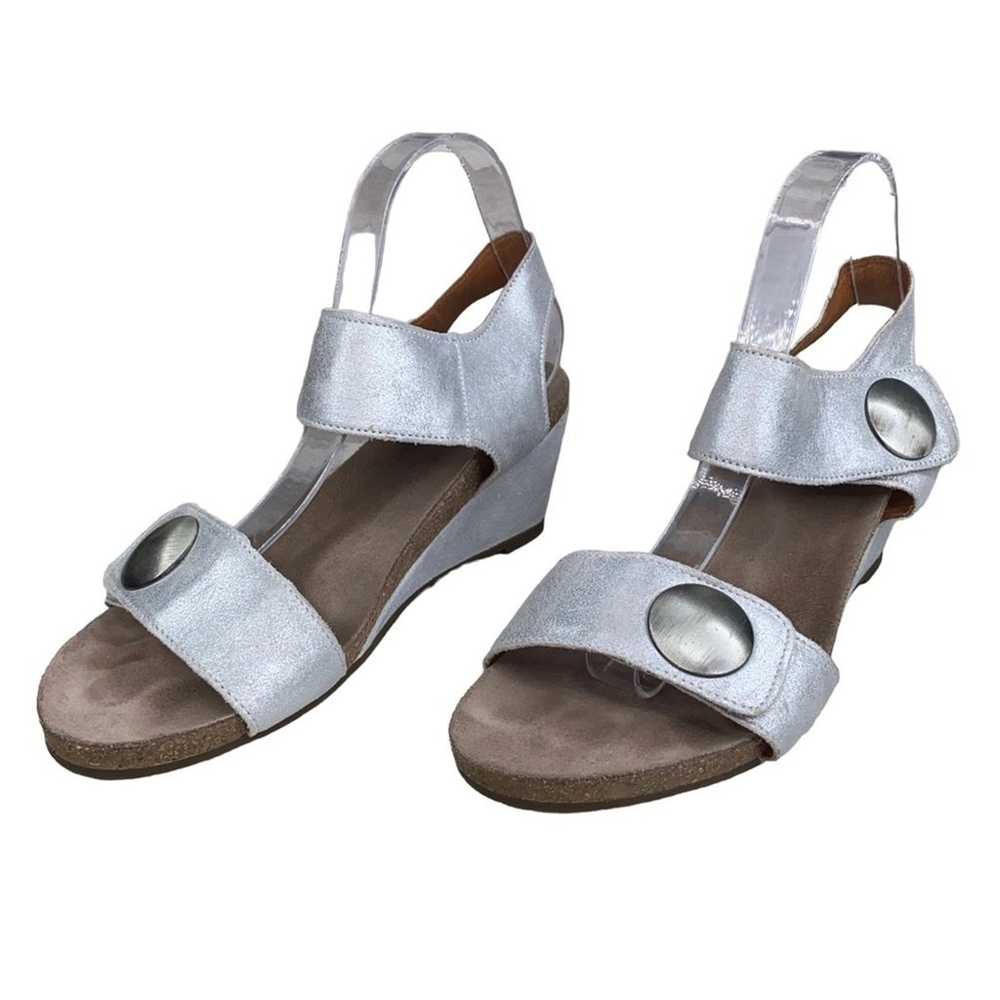 Taos Women’s Carousel Silver Leather Wedge Sandal… - image 4