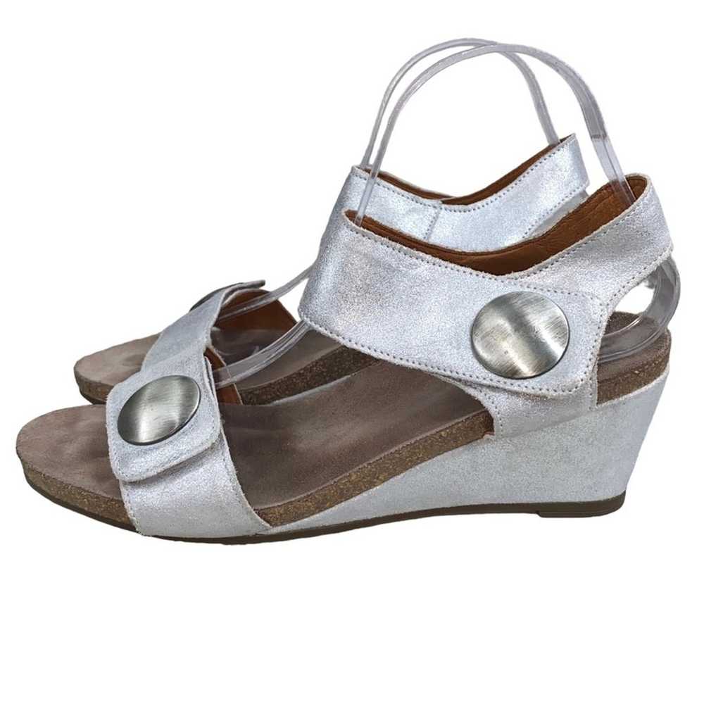 Taos Women’s Carousel Silver Leather Wedge Sandal… - image 8