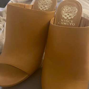 Vince Camuto tan soft calf shoes