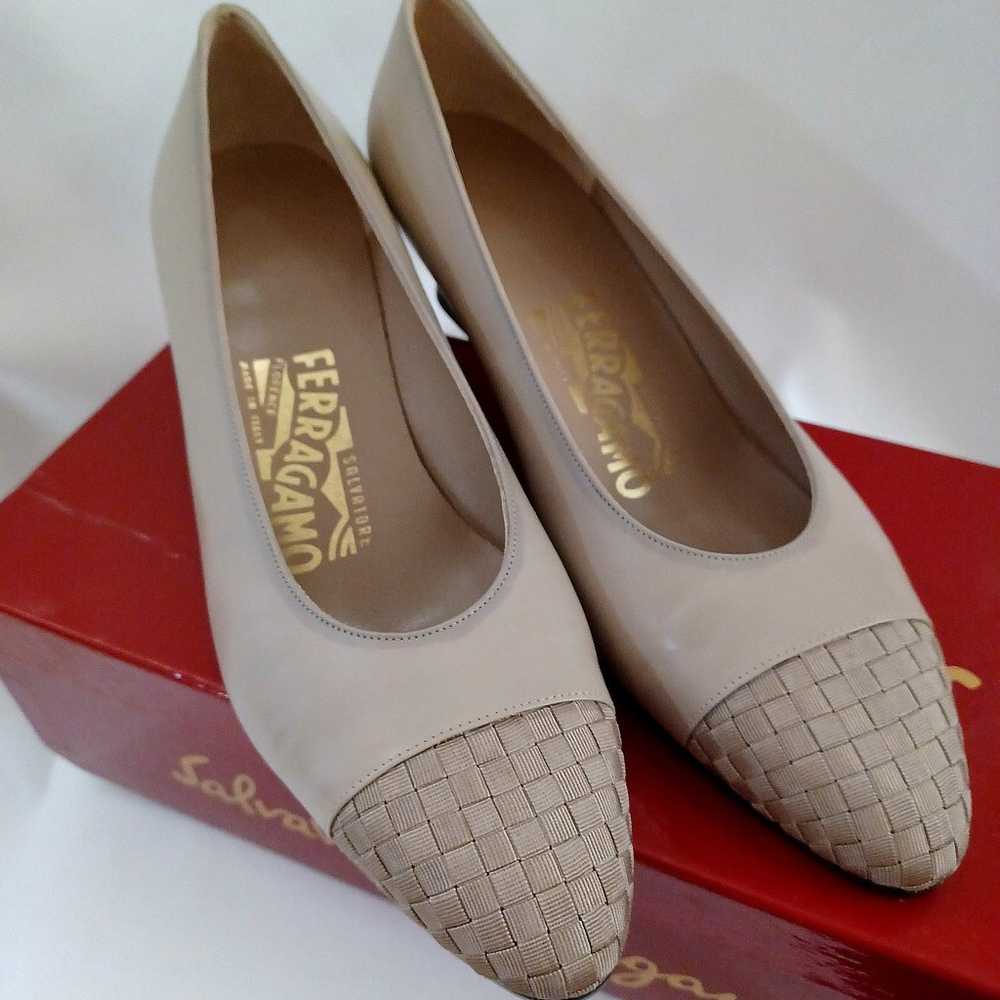 Salvatore Ferragamo Pumps - image 2