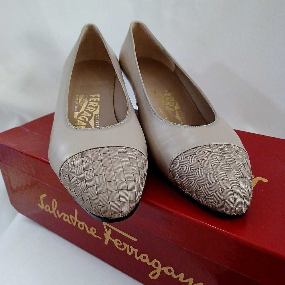 Salvatore Ferragamo Pumps - image 3