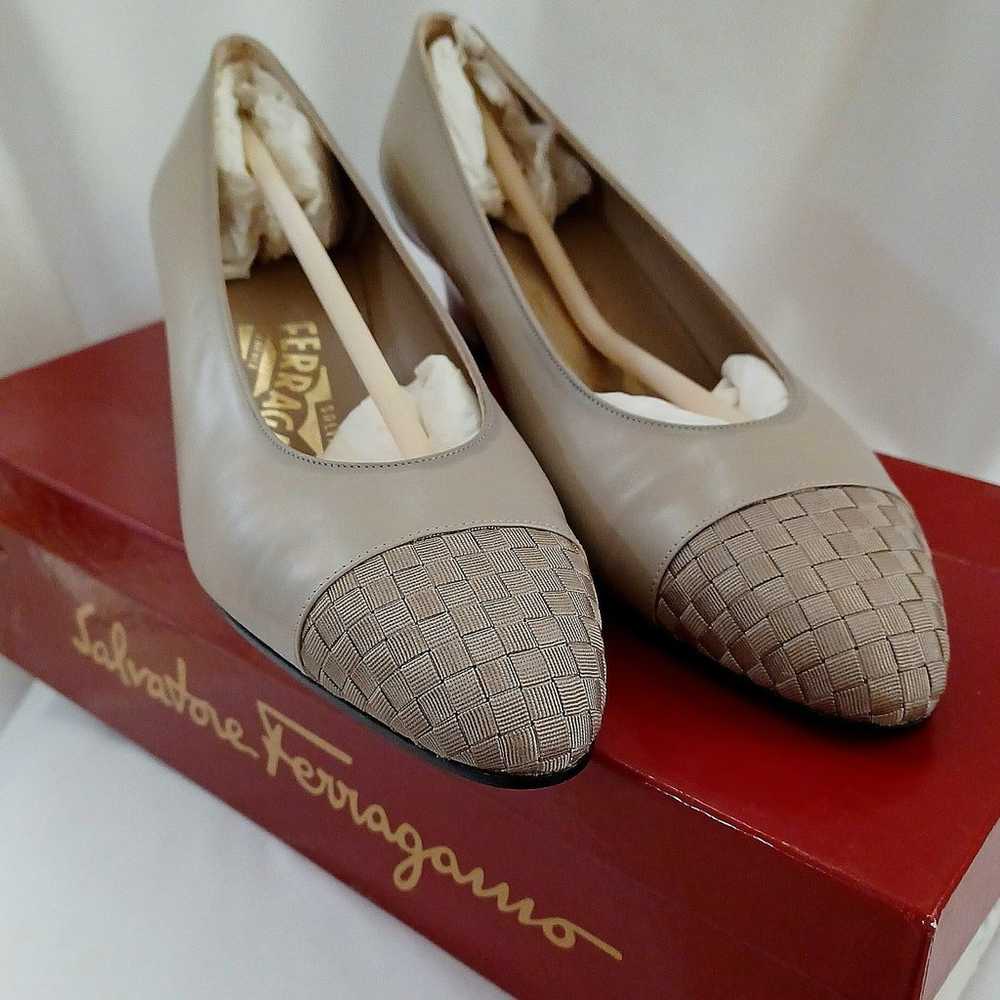 Salvatore Ferragamo Pumps - image 8